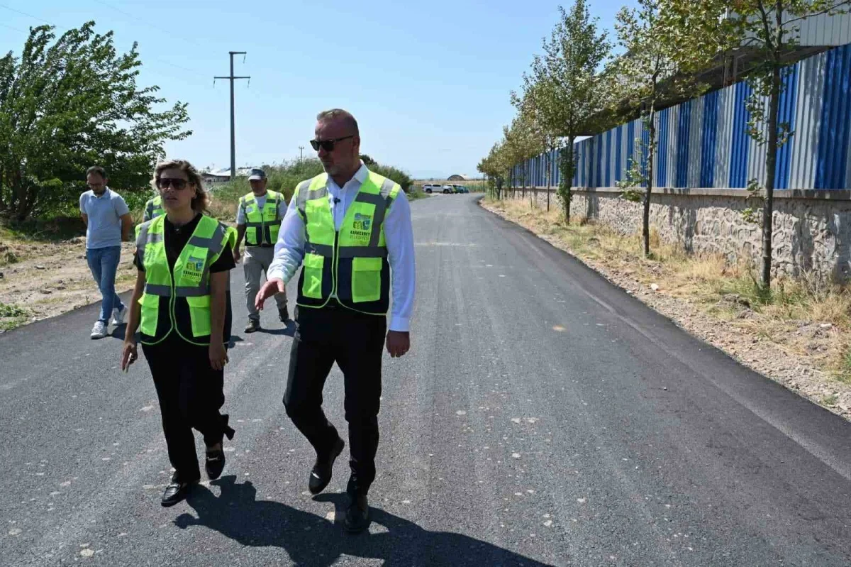 Karacabey'de asfalt çalışmaları Mecidiye ve sanayi bölgesinde sürdü