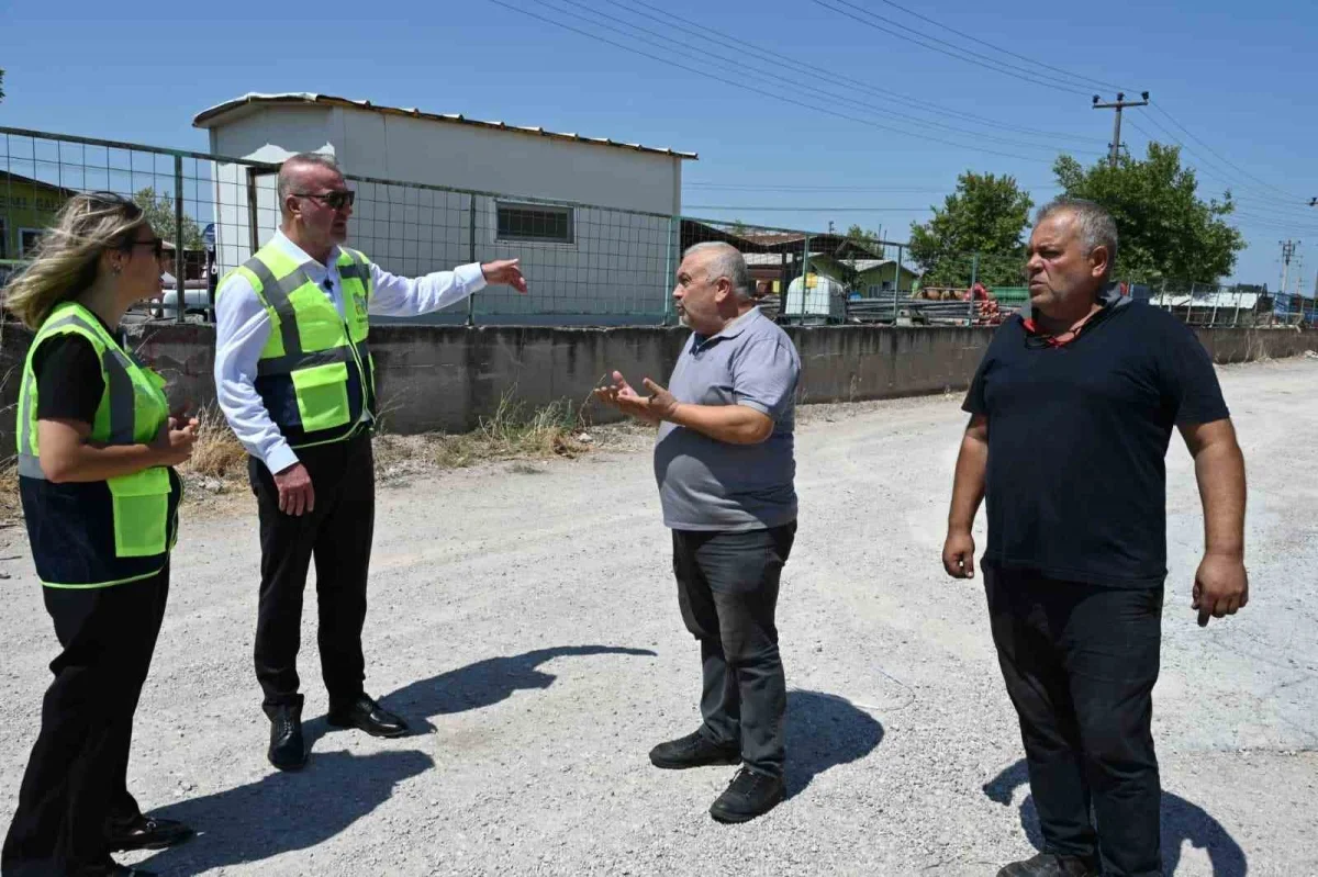 Karacabey'de asfalt çalışmaları Mecidiye ve sanayi bölgesinde sürdü