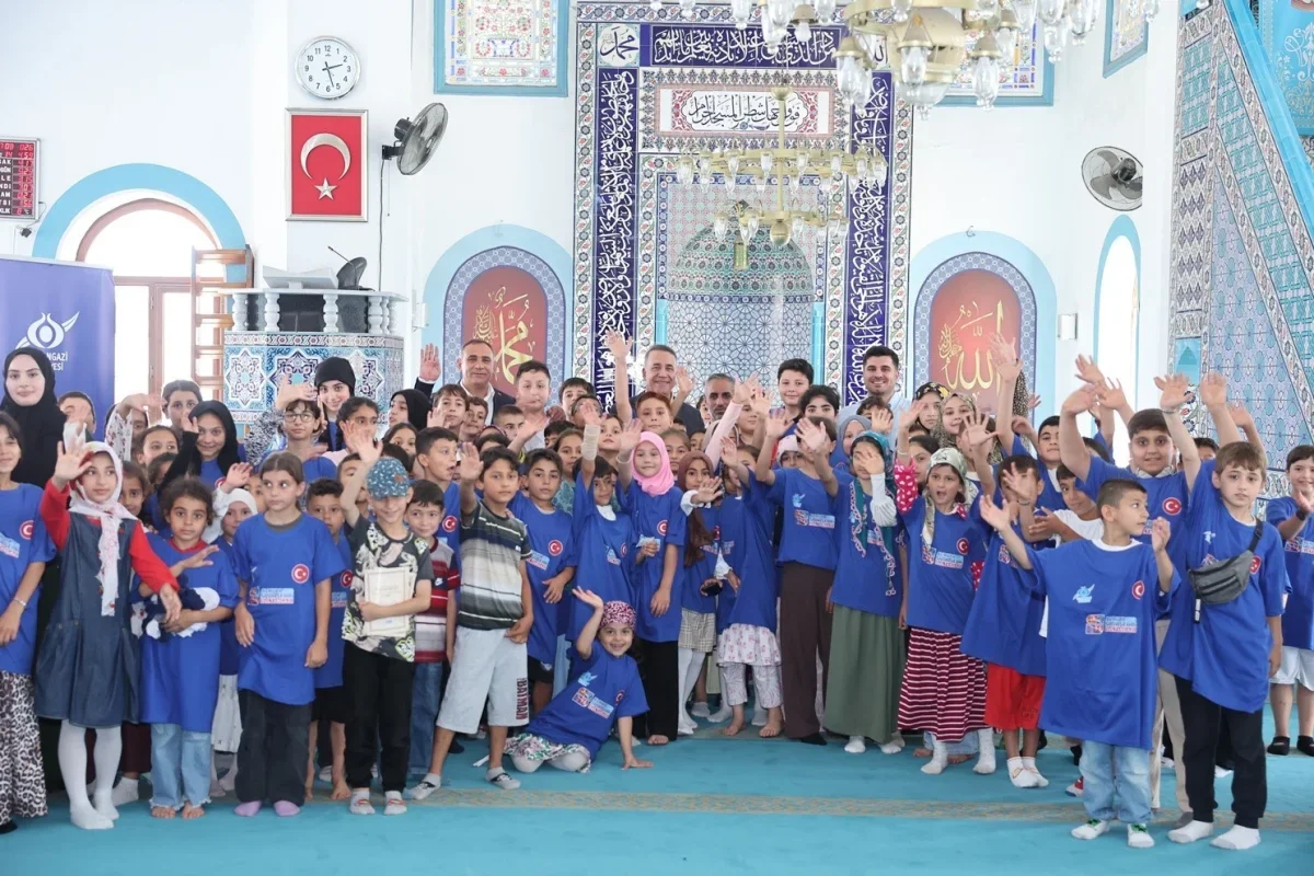 Sultangazi'de yaz Kur'an kursu öğrencilerine spor etkinliği