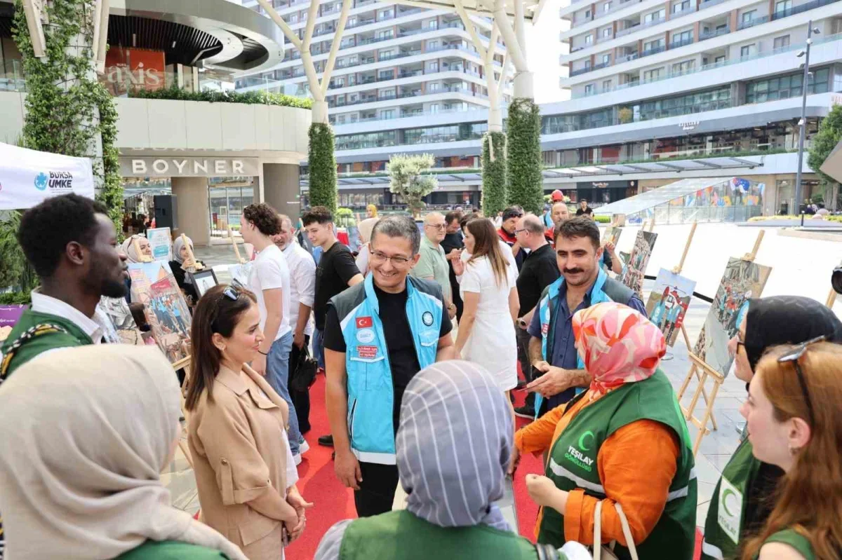 Bursa'da UMKE Haftası'nda anlamlı resim sergisi açıldı