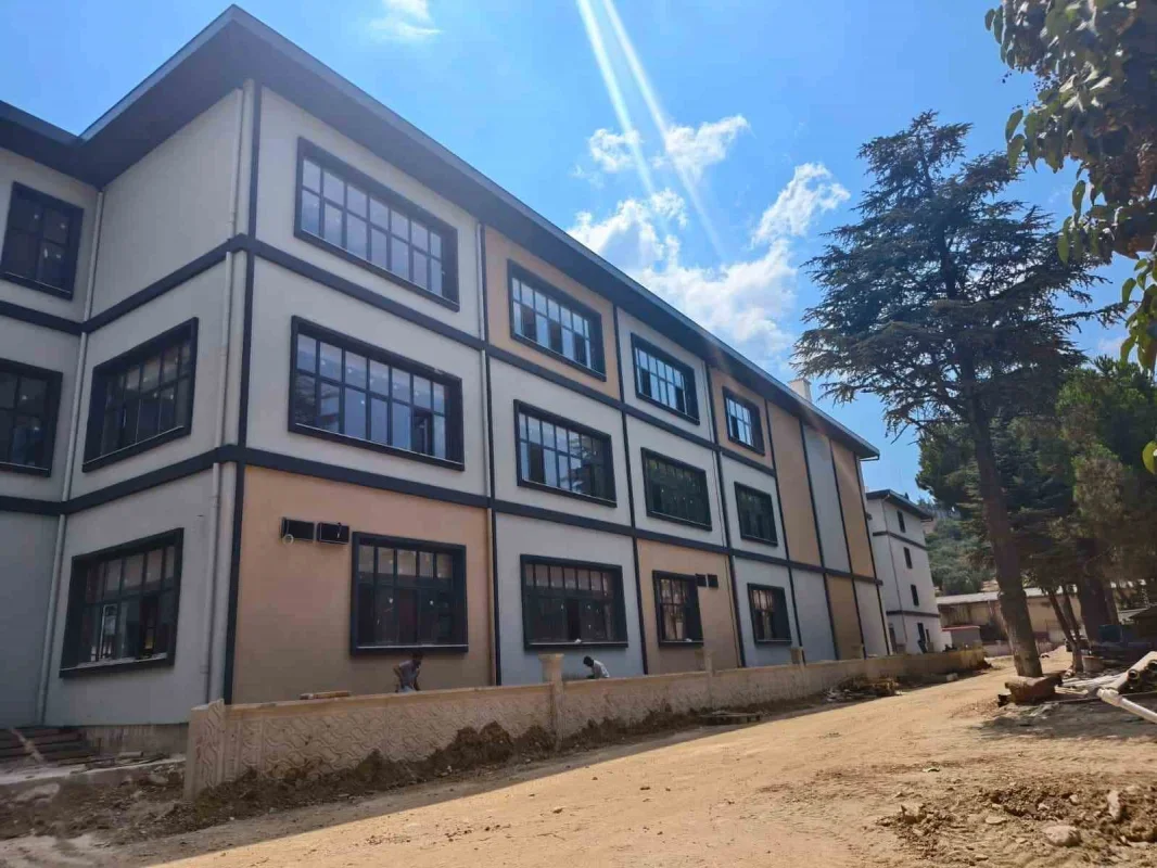 Gemlik'te 500 kişilik yeni KYK yurdu 400 günde tamamlandı