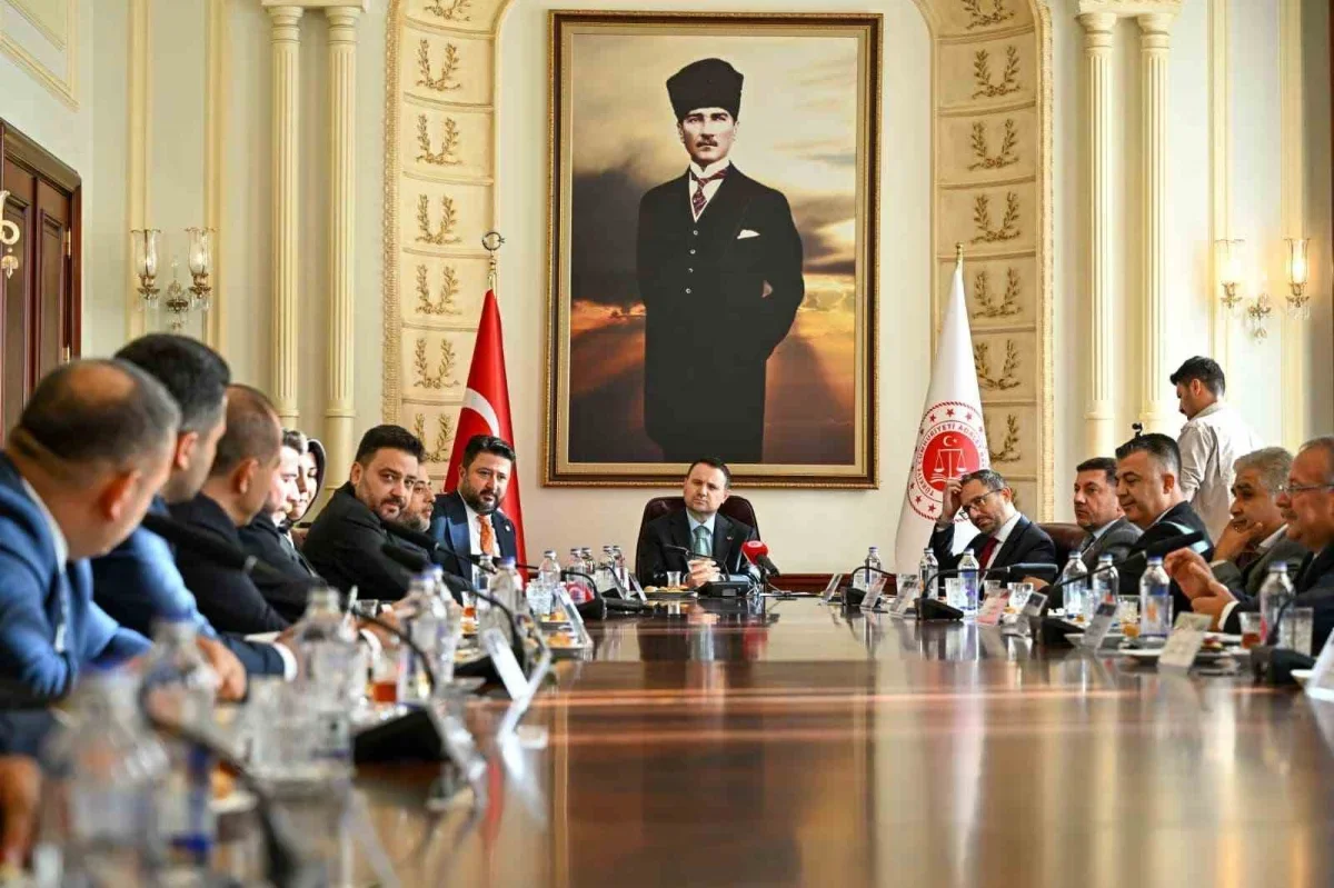 Adalet Bakanı Akın Gürlek, Nevşehir heyetini kabul etti