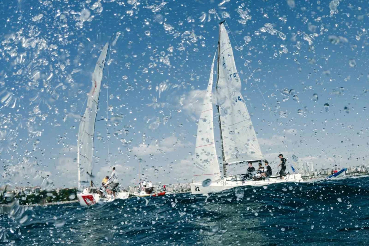 TAYK-Eker Olympos Regatta'da J70 ve genç yelkenciler yarıştı