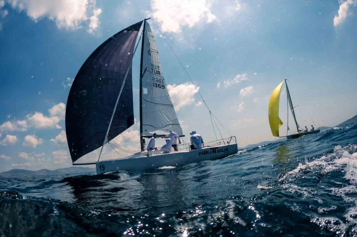 TAYK-Eker Olympos Regatta'da J70 ve genç yelkenciler yarıştı