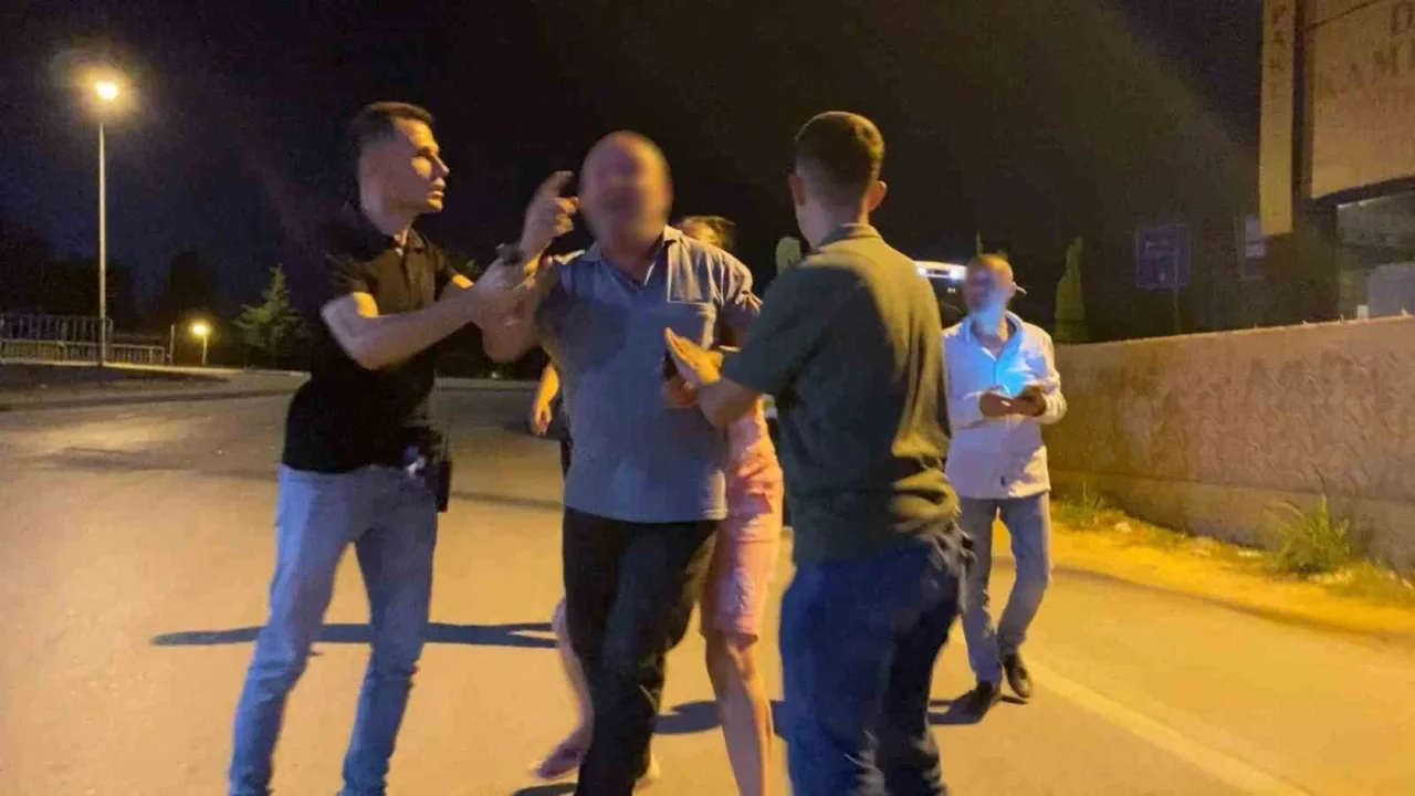İnegöl'de alkollü sürücü gazeteciye mermer fırlattı