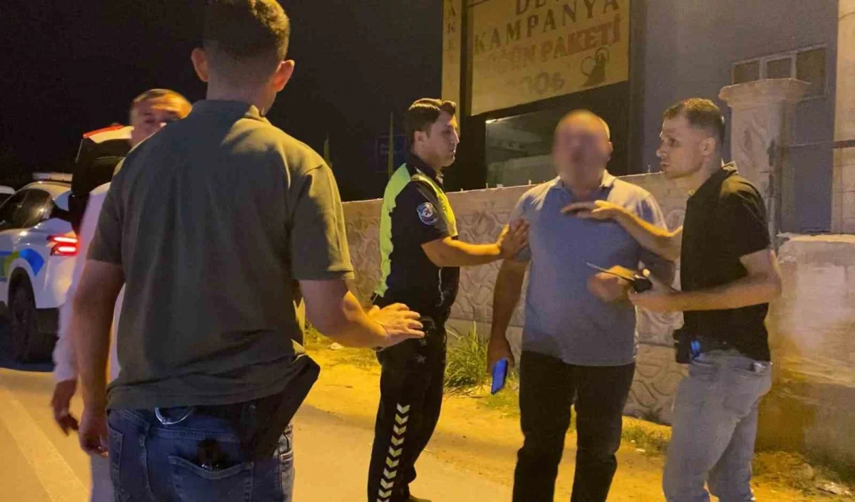 İnegöl'de alkollü sürücü gazeteciye mermer fırlattı