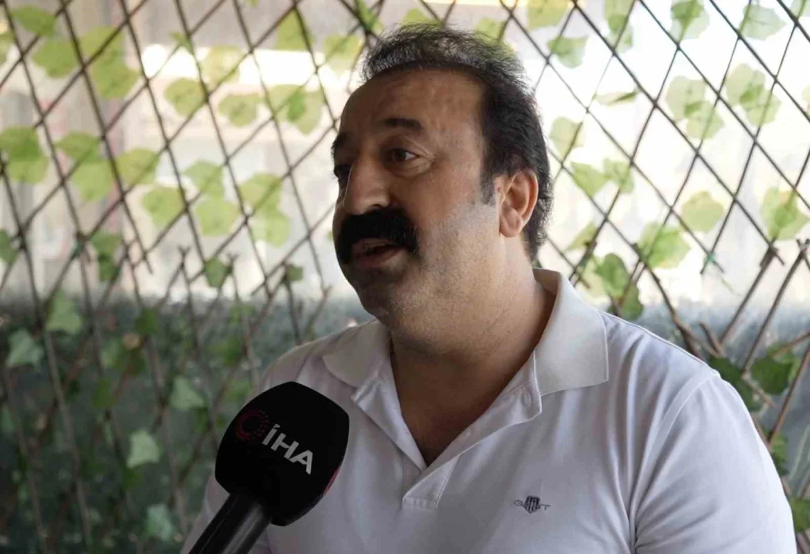Arnavutköy'de müşteri yemeğine kıl atıp hesabı ödemek istemedi