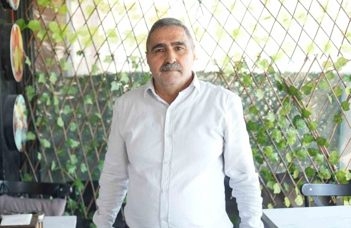 Arnavutköy'de müşteri yemeğine kıl atıp hesabı ödemek istemedi