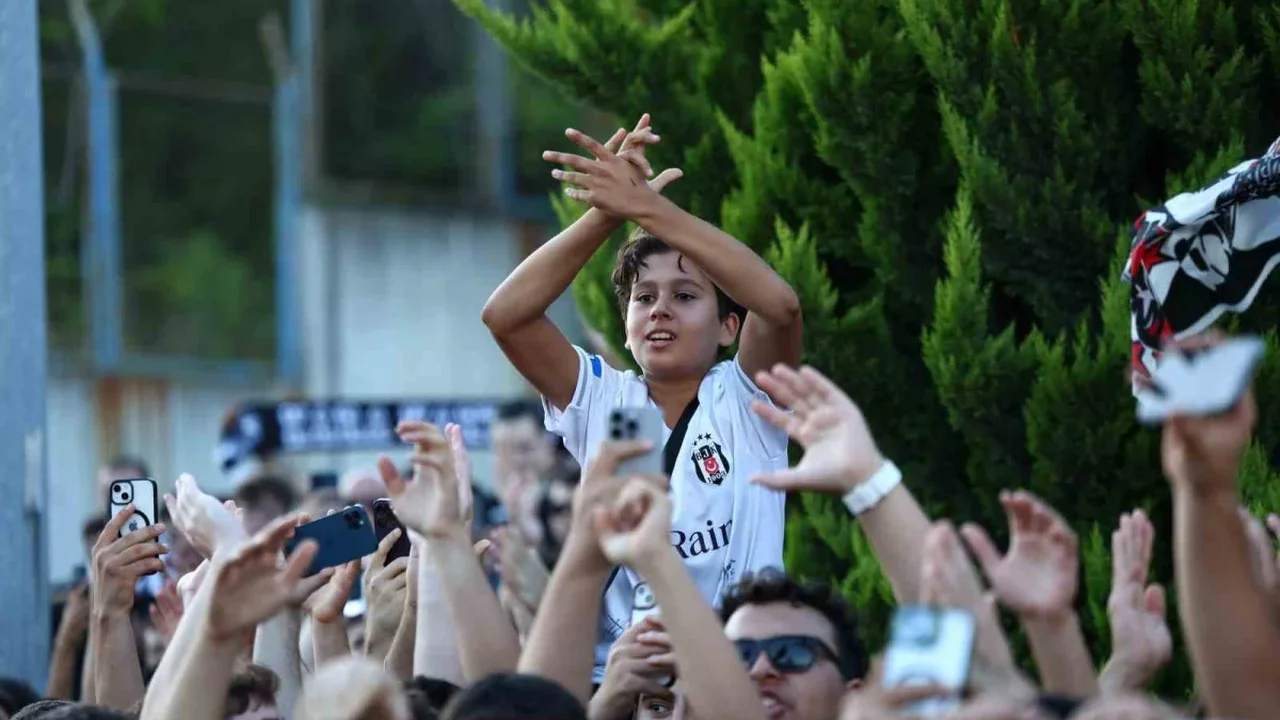 Beşiktaş'ın anlaştığı Dusan Vlahovic İstanbul'a geldi