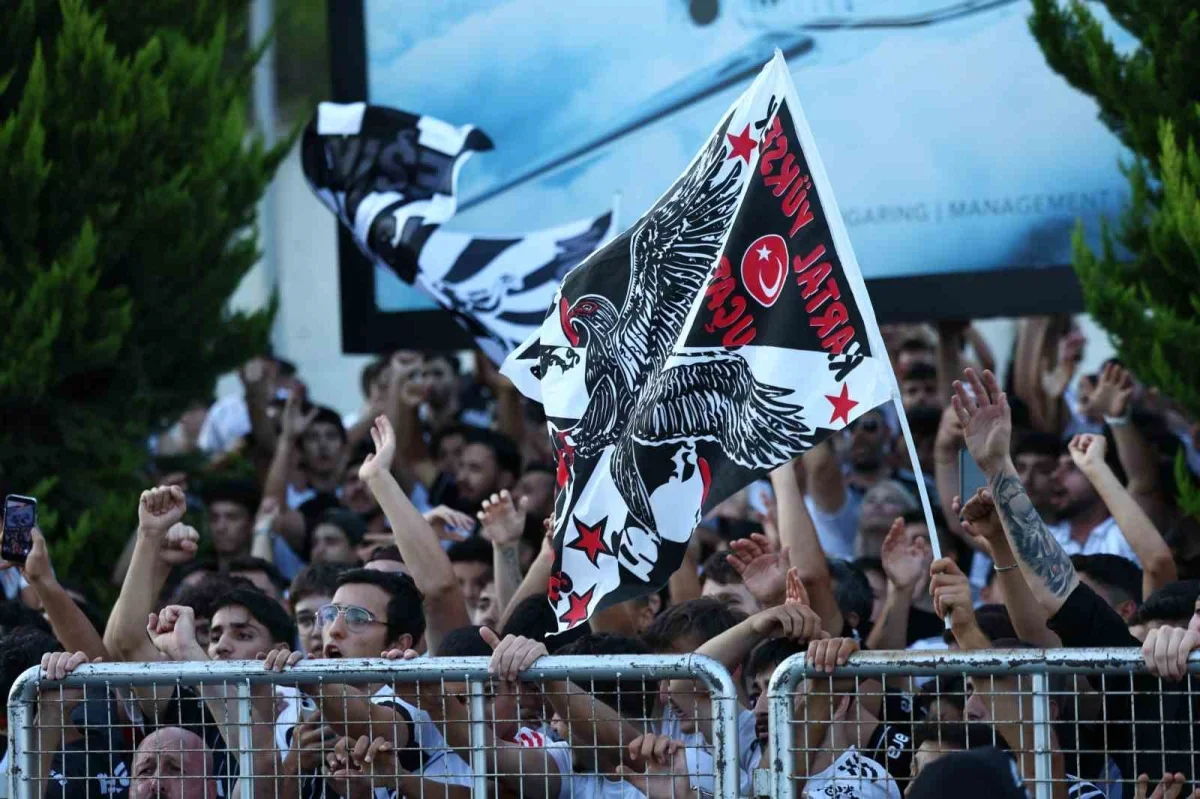 Beşiktaş'ın anlaştığı Dusan Vlahovic İstanbul'a geldi