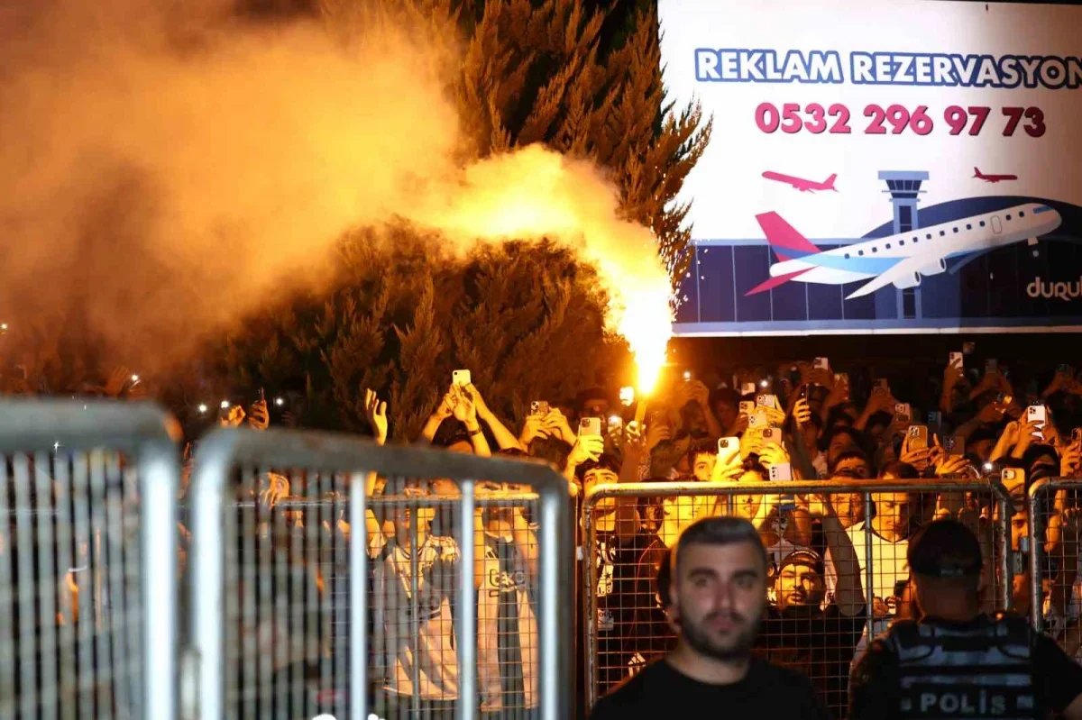 Beşiktaş'ın anlaştığı Dusan Vlahovic İstanbul'a geldi