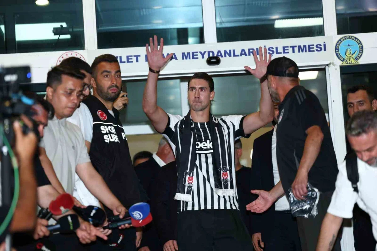 Beşiktaş'ın anlaştığı Dusan Vlahovic İstanbul'a geldi
