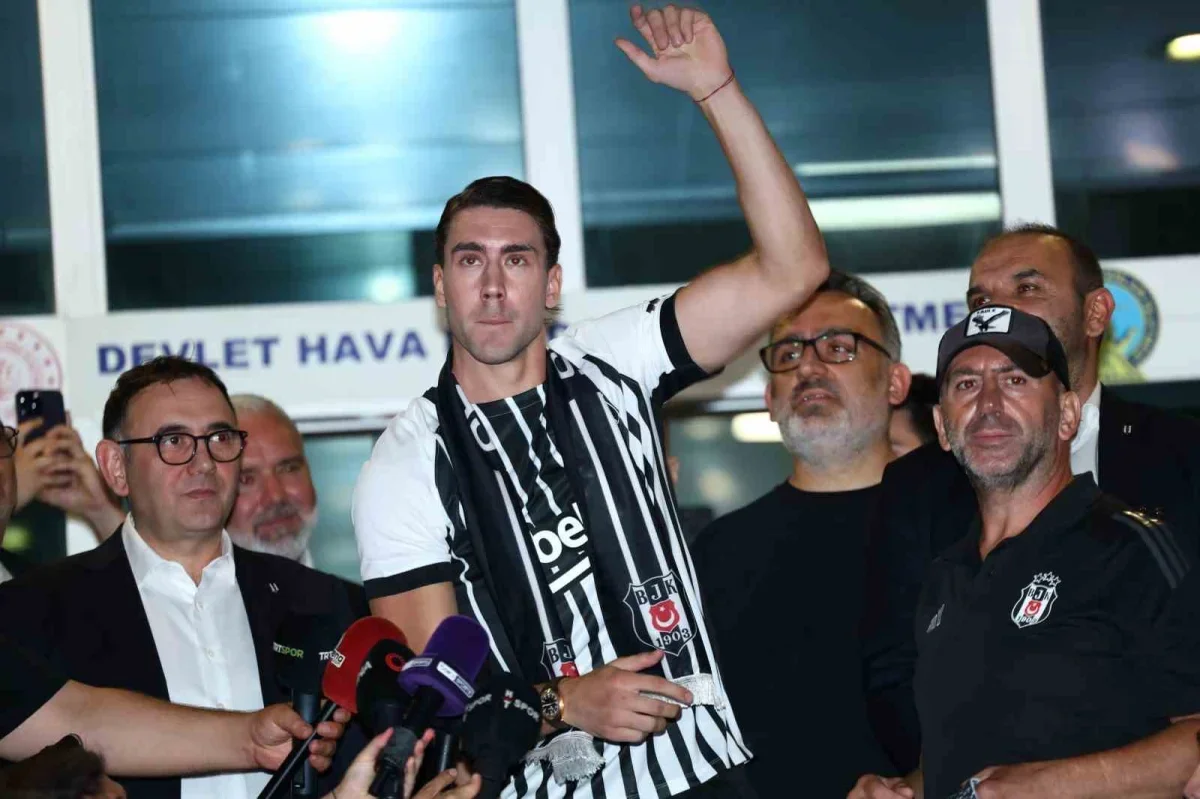 Beşiktaş'ın anlaştığı Dusan Vlahovic İstanbul'a geldi