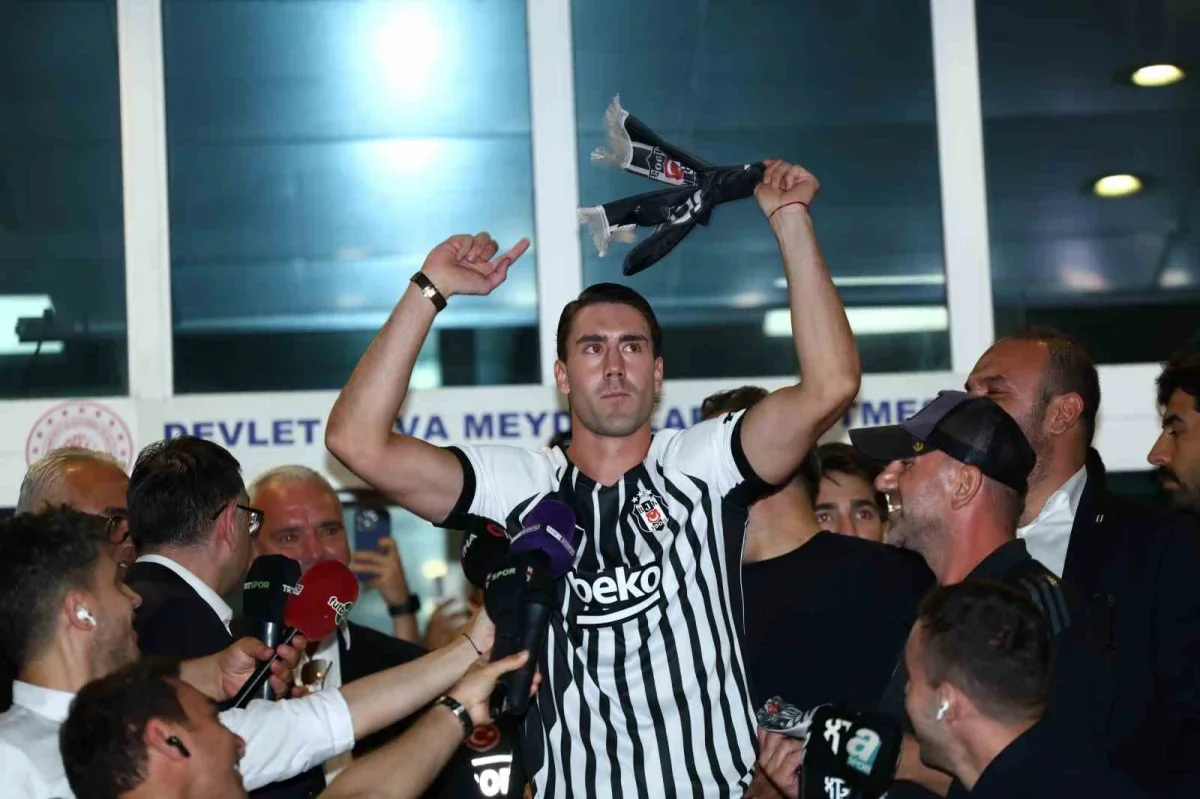 Beşiktaş'ın anlaştığı Dusan Vlahovic İstanbul'a geldi