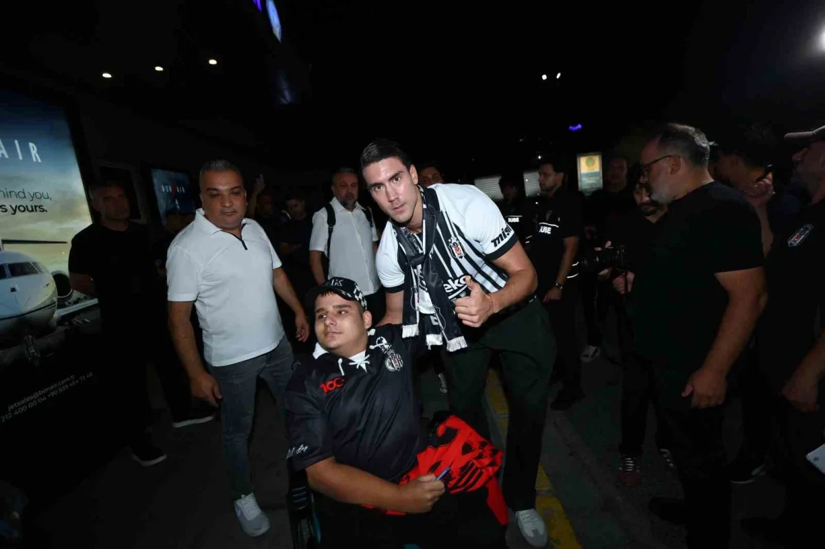 Beşiktaş'ın anlaştığı Dusan Vlahovic İstanbul'a geldi