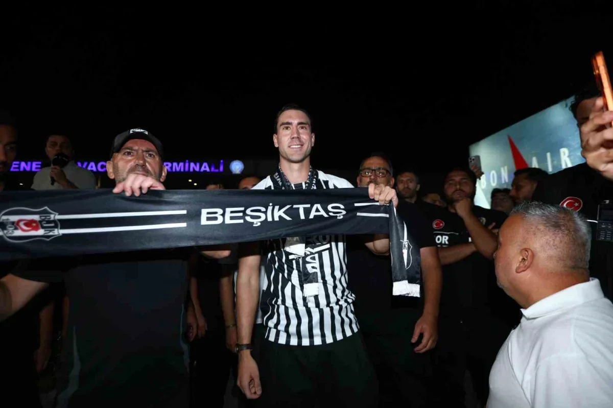 Beşiktaş'ın anlaştığı Dusan Vlahovic İstanbul'a geldi