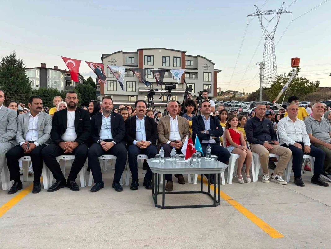 Başiskele'de 63 bin metrekarelik Güzel İşler Millet Bahçesi açıldı