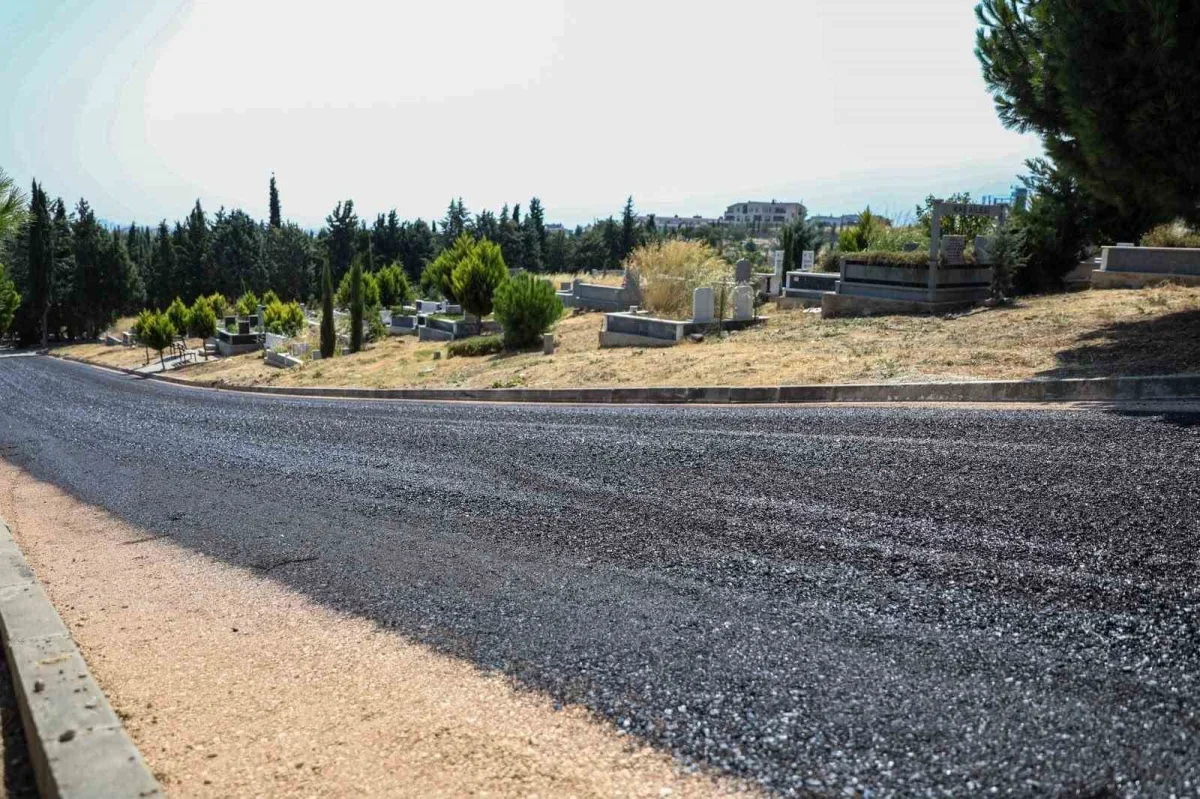 Bursa'da mezarlık yolları yenileniyor: Hamitler'de çalışma
