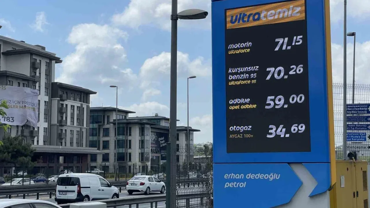Motorin litre fiyatında 9 lirayı aşan indirim geldi