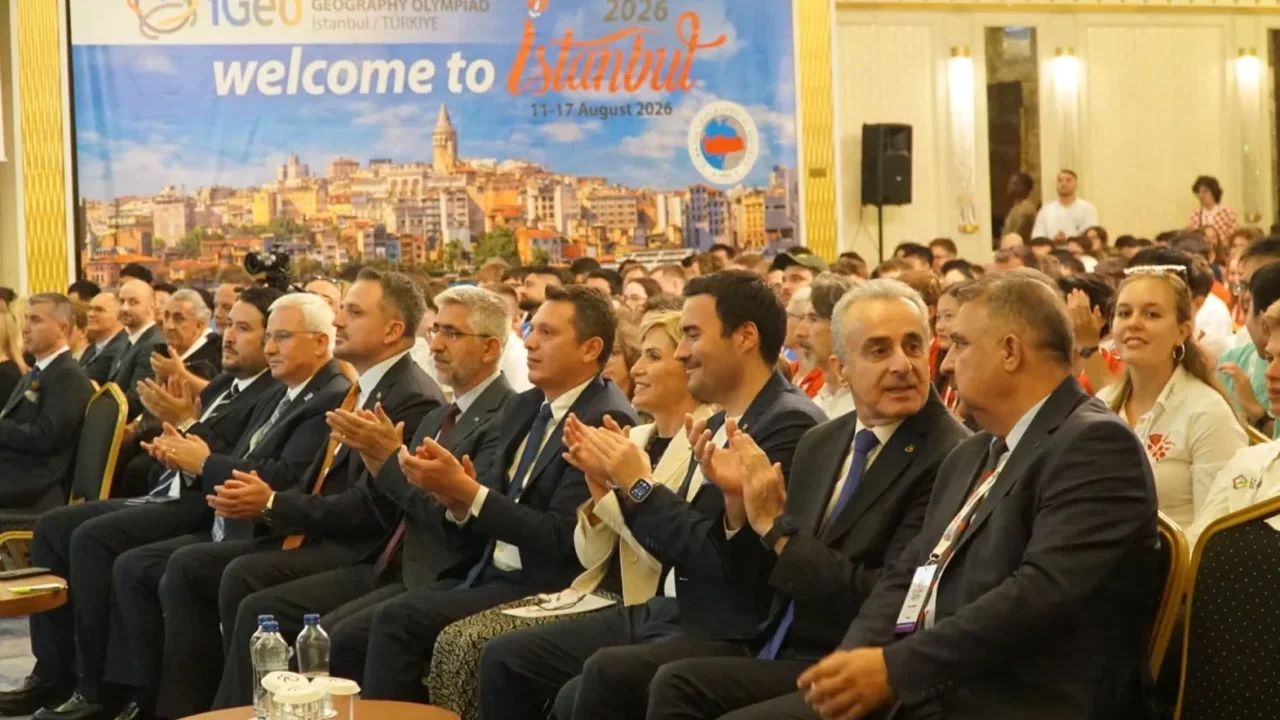 İstanbul'da 22. Uluslararası Coğrafya Olimpiyatı başladı