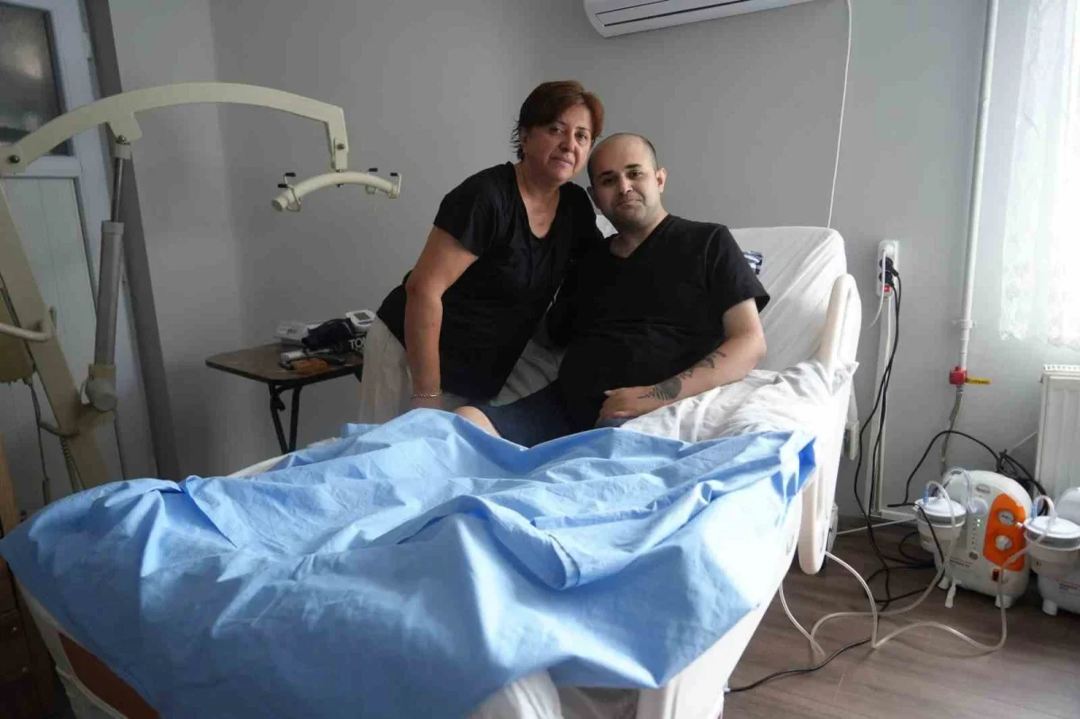 Kocaeli'de felçli Kubilay Cankurt cihaz onayı bekliyor