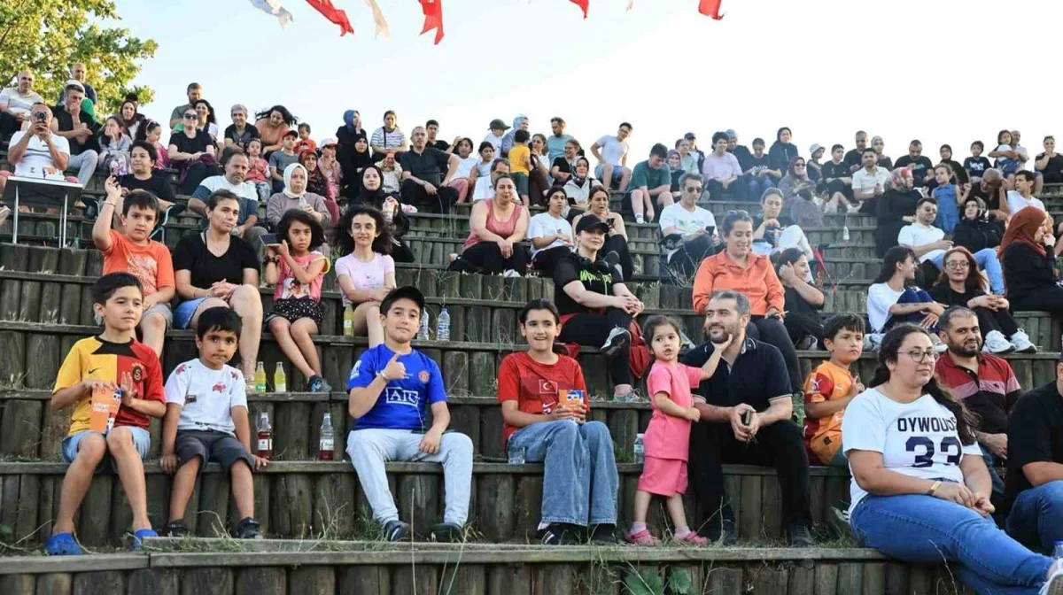 Sultangazi'de Yıldızlı Geceler etkinliğine yoğun ilgi