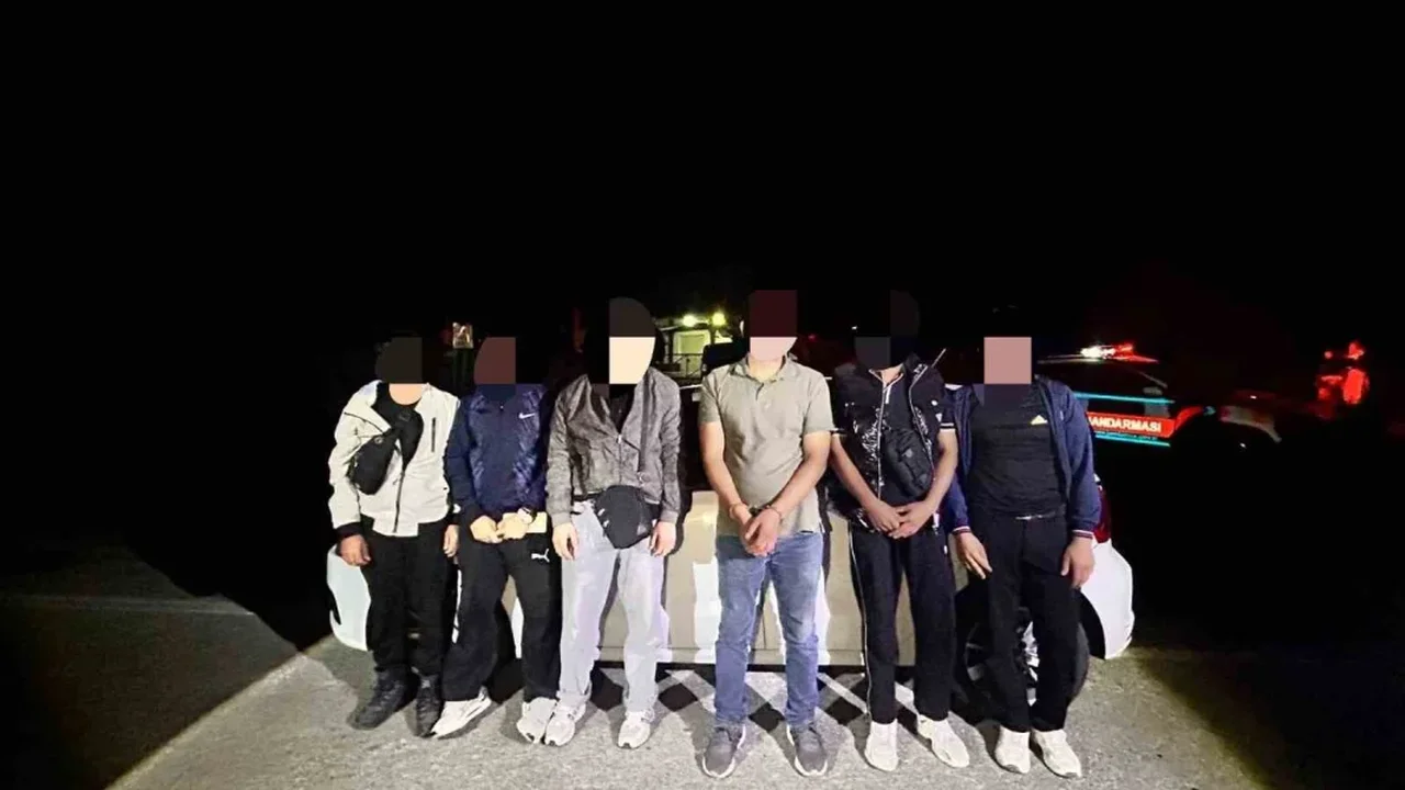 Uzunköprü'de 5 düzensiz göçmen yakalandı, 1 kişi gözaltında
