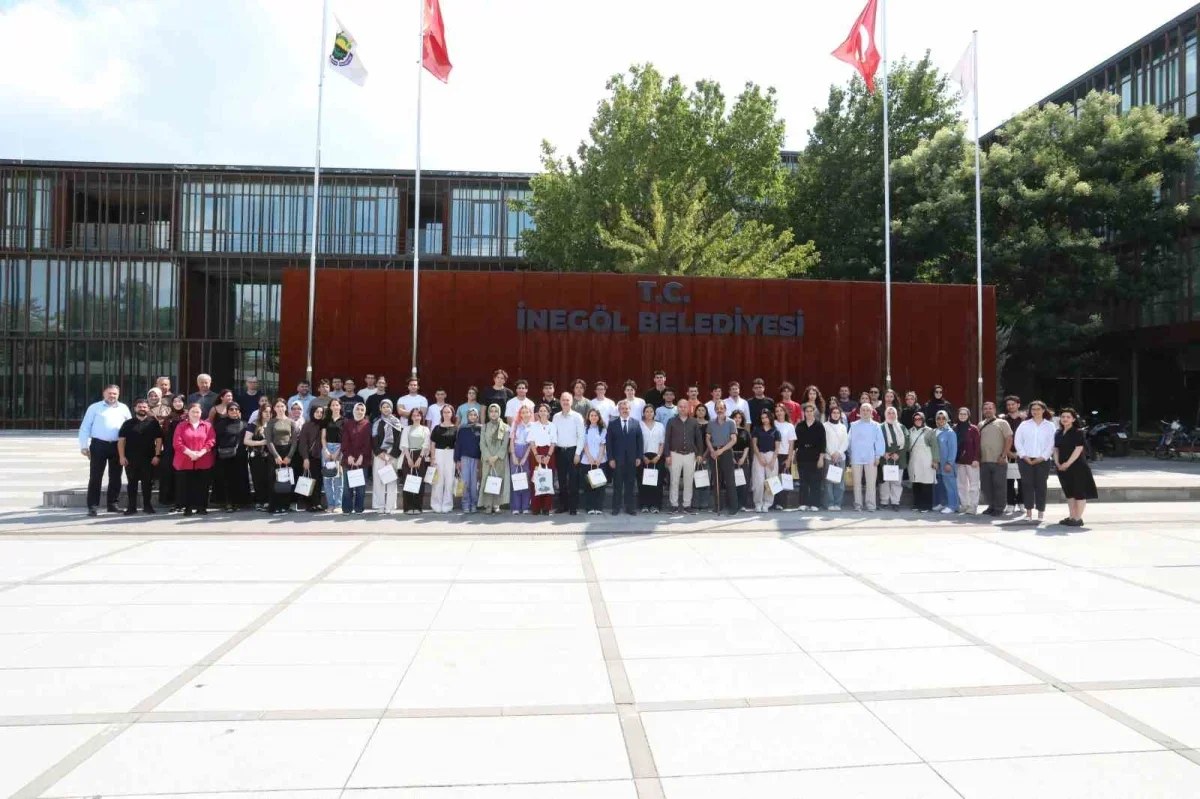 Başkan Taban, YKS'de ilk 30 bine giren İnegöllü öğrencilerle buluştu