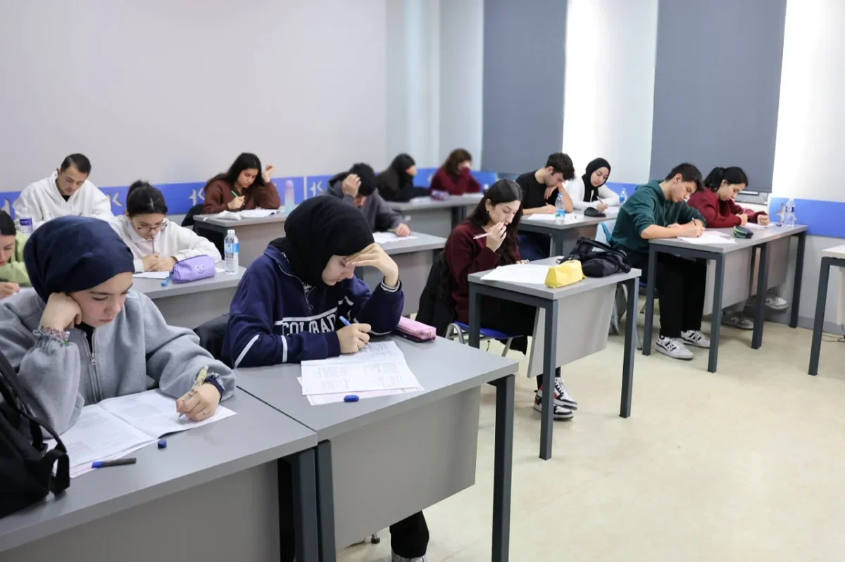 Küçükçekmece Belediyesi'nden ücretsiz YKS hazırlık kursu
