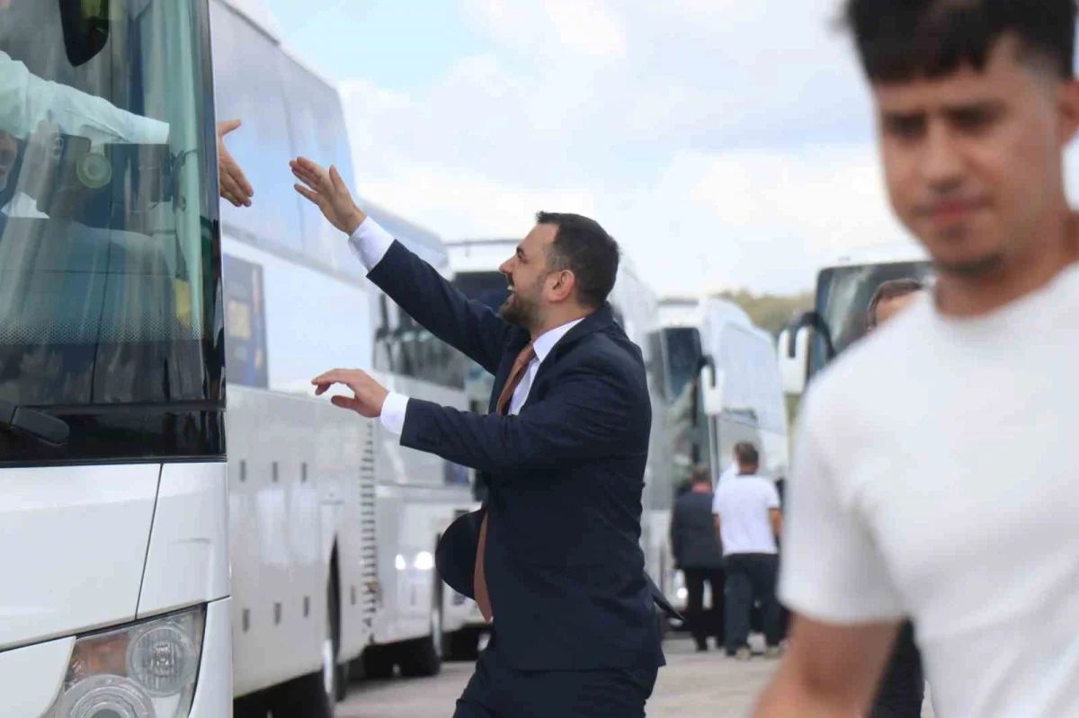 AK Parti İstanbul'dan 300 otobüsle Ankara'ya 15 bin kişi gitti