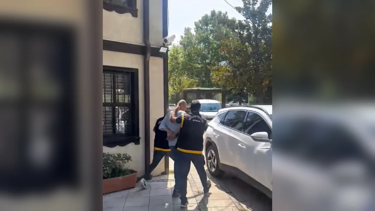 Bursa'da firari A.T. saçını kazıttı ama polis dosyadan tanıdı