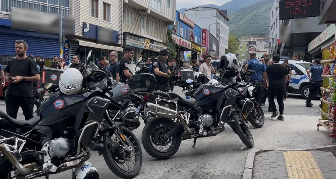 Bursa Yıldırım'da akraba kavgası: 1 kişi bıçaklandı, 6 yaralı