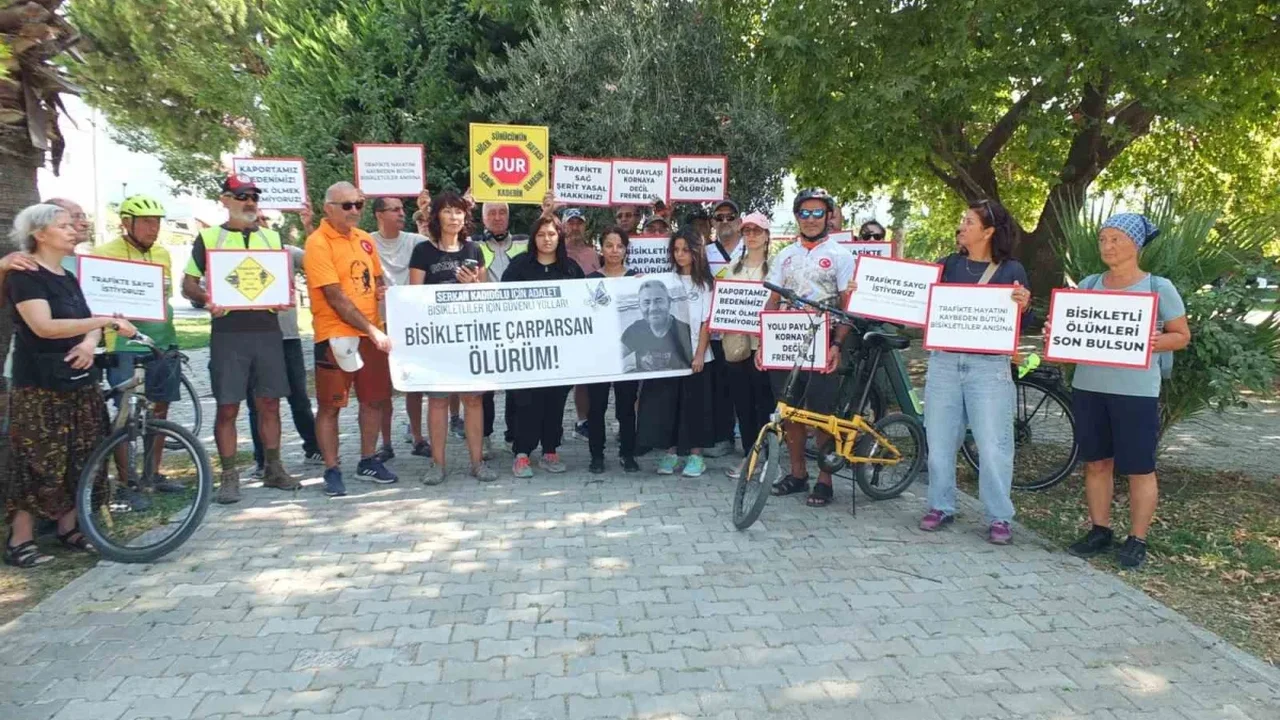 Serkan Kadıoğlu için Burhaniye'de bisikletlilerden eylem