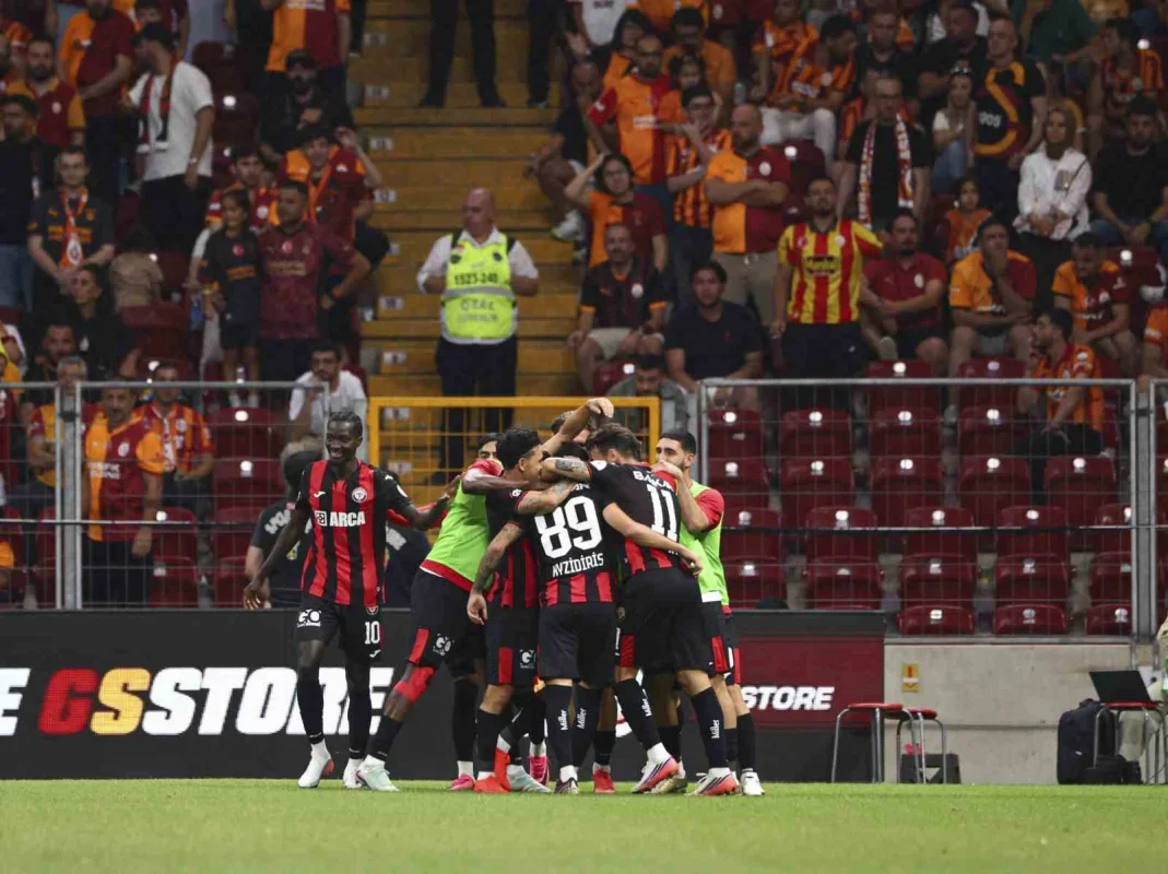Galatasaray 2-2 Çorum FK: Sezonun açılışında puanlar paylaşıldı