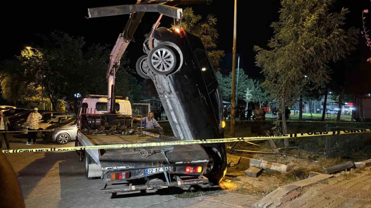 Edirne'de takla atan otomobilde parmağı koptu, arama yapıldı