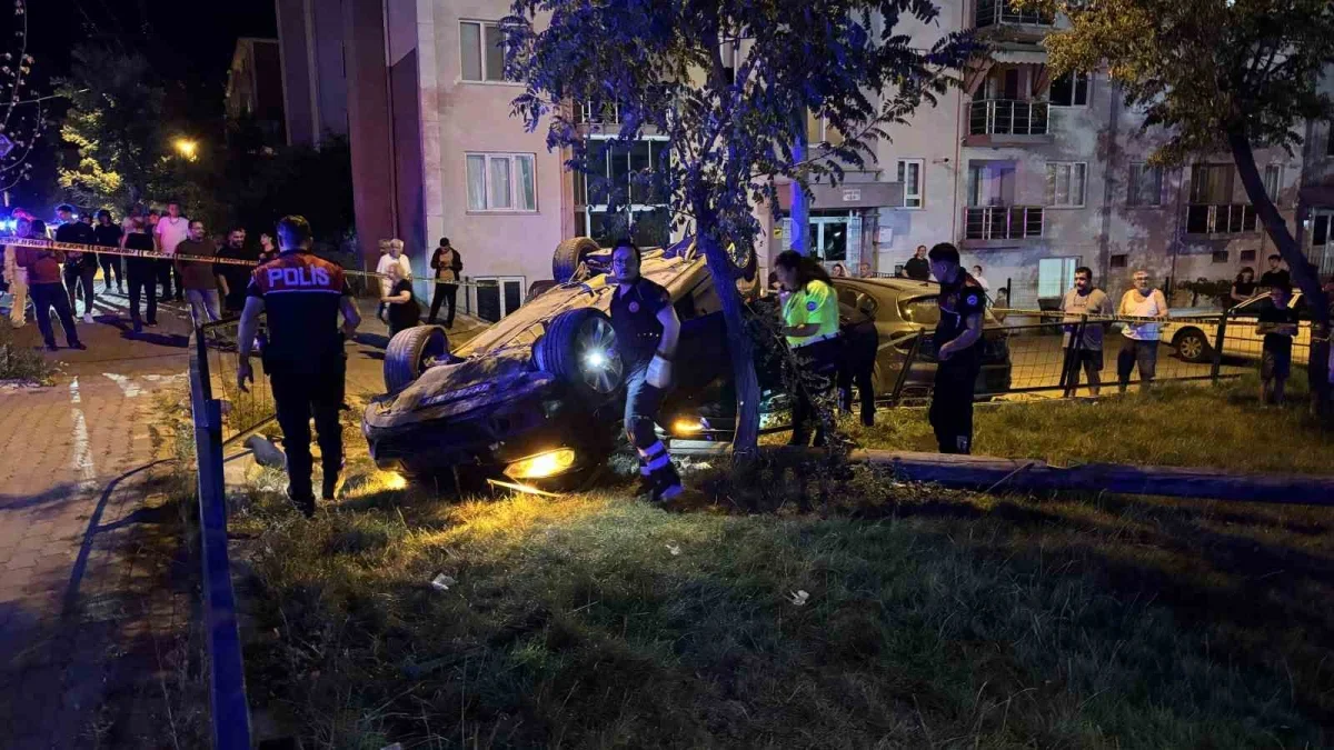 Edirne'de takla atan otomobilde parmağı koptu, arama yapıldı