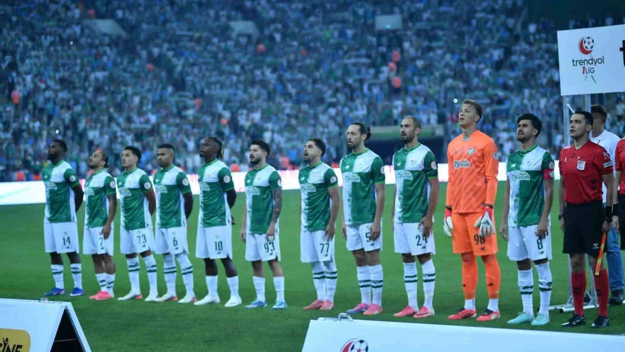 Bursaspor, Iğdır FK'yı 1-0 yenerek 3 puanı aldı