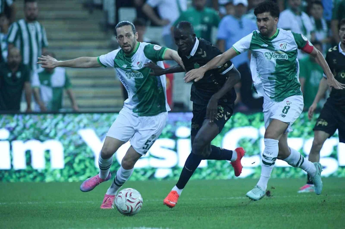 Bursaspor, Iğdır FK'yı 1-0 yenerek 3 puanı aldı