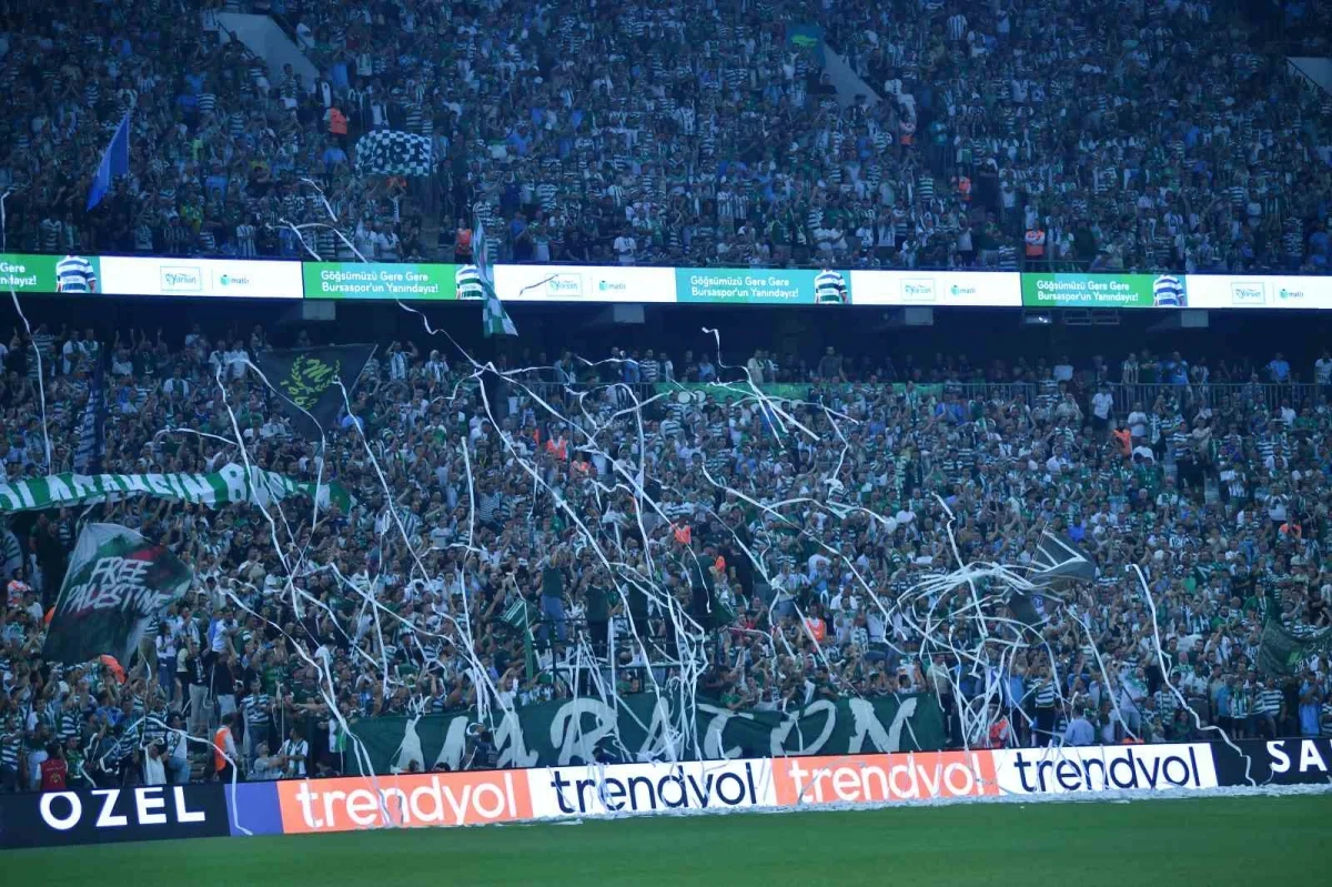 Bursaspor, Iğdır FK'yı 1-0 yenerek 3 puanı aldı