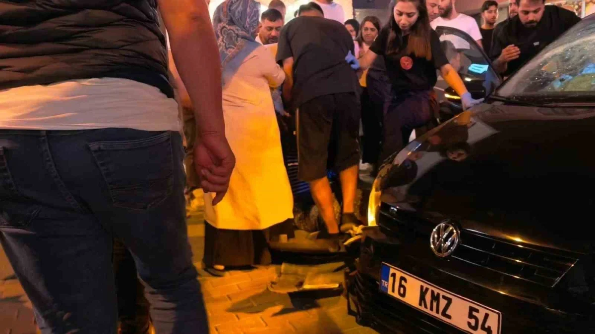 İnegöl'de kontrolden çıkan otomobil 2 araca çarptı: 2 yaralı