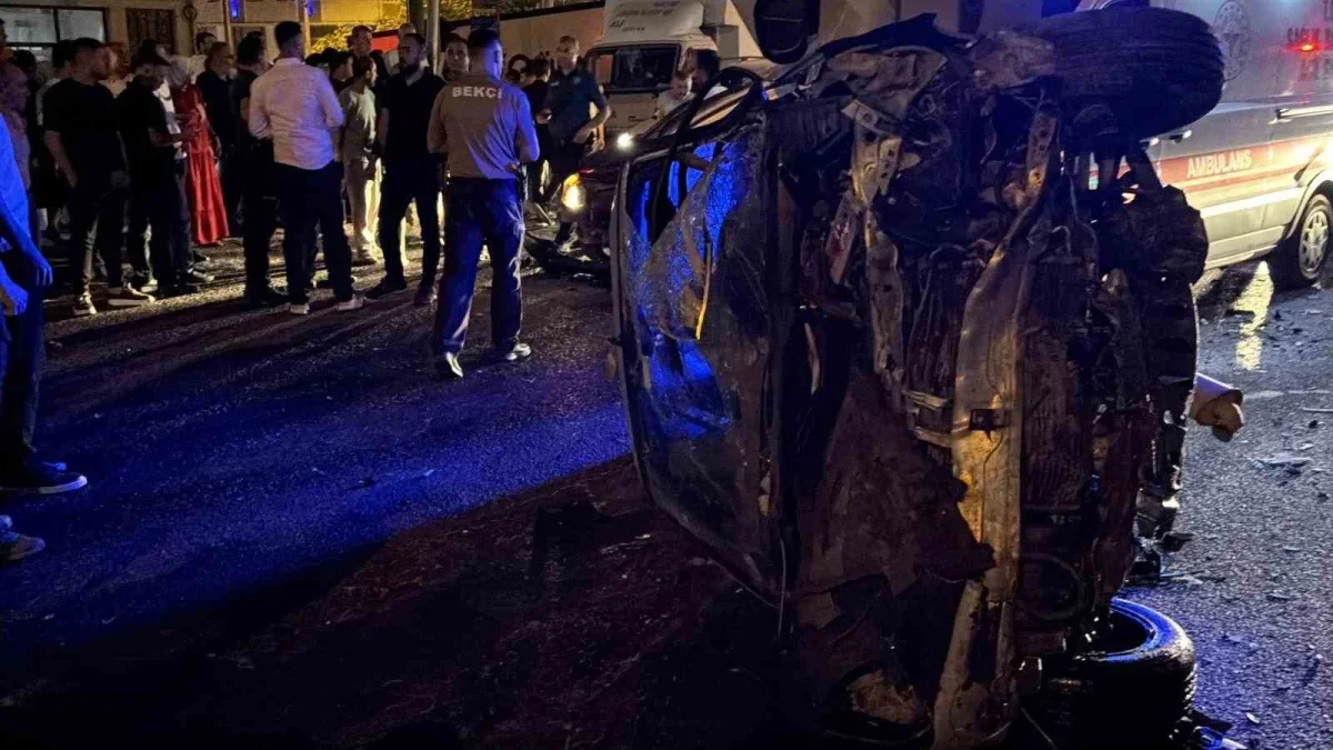 Bursa Orhangazi'de kırmızı ışık ihlali kazası: 1'i ağır 5 yaralı
