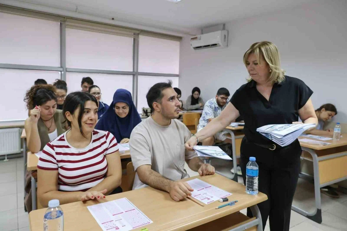 Bursa Büyükşehir'den memur adaylarına ücretsiz KPSS provası