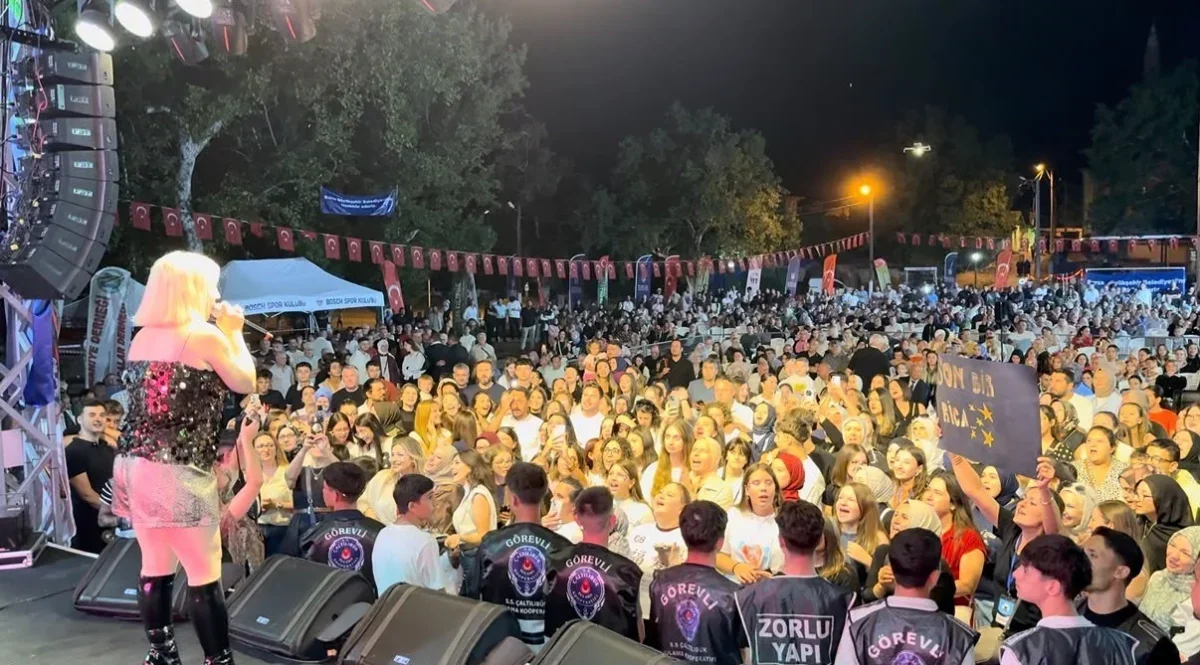 Çaltılıbük ve Birlik Köyleri Festivali'nde gelir öğrencilere
