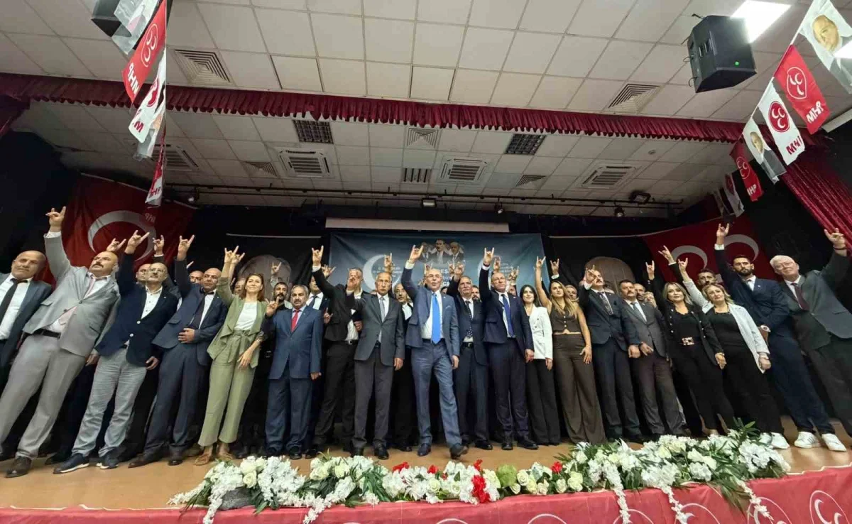 MHP Yalova Kongresi'nde Mustafa Deviren yeniden başkan seçildi