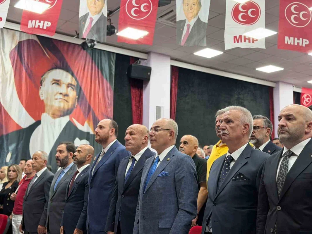 MHP Yalova Kongresi'nde Mustafa Deviren yeniden başkan seçildi