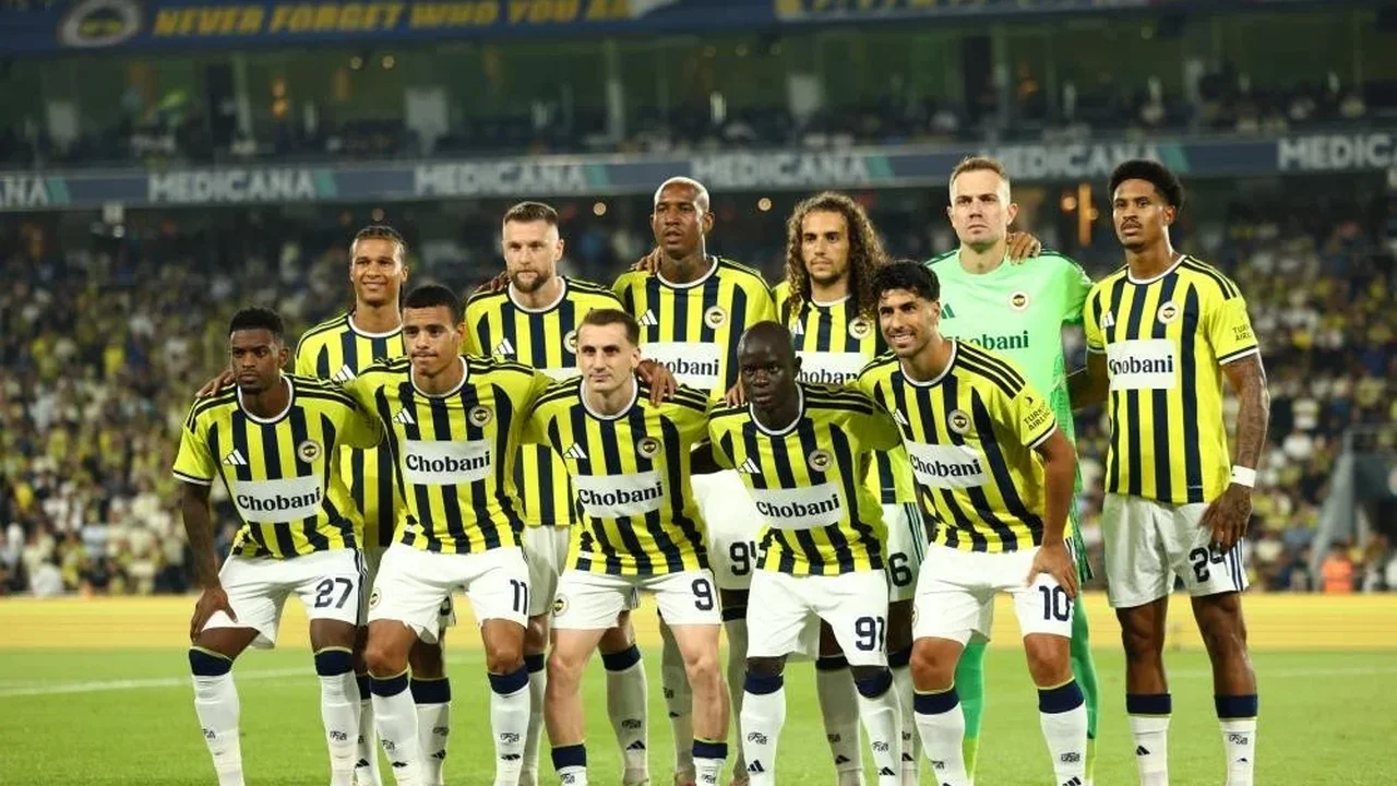 Fenerbahçe, Lyon karşısında Şampiyonlar Ligi play-off maçına çıkıyor
