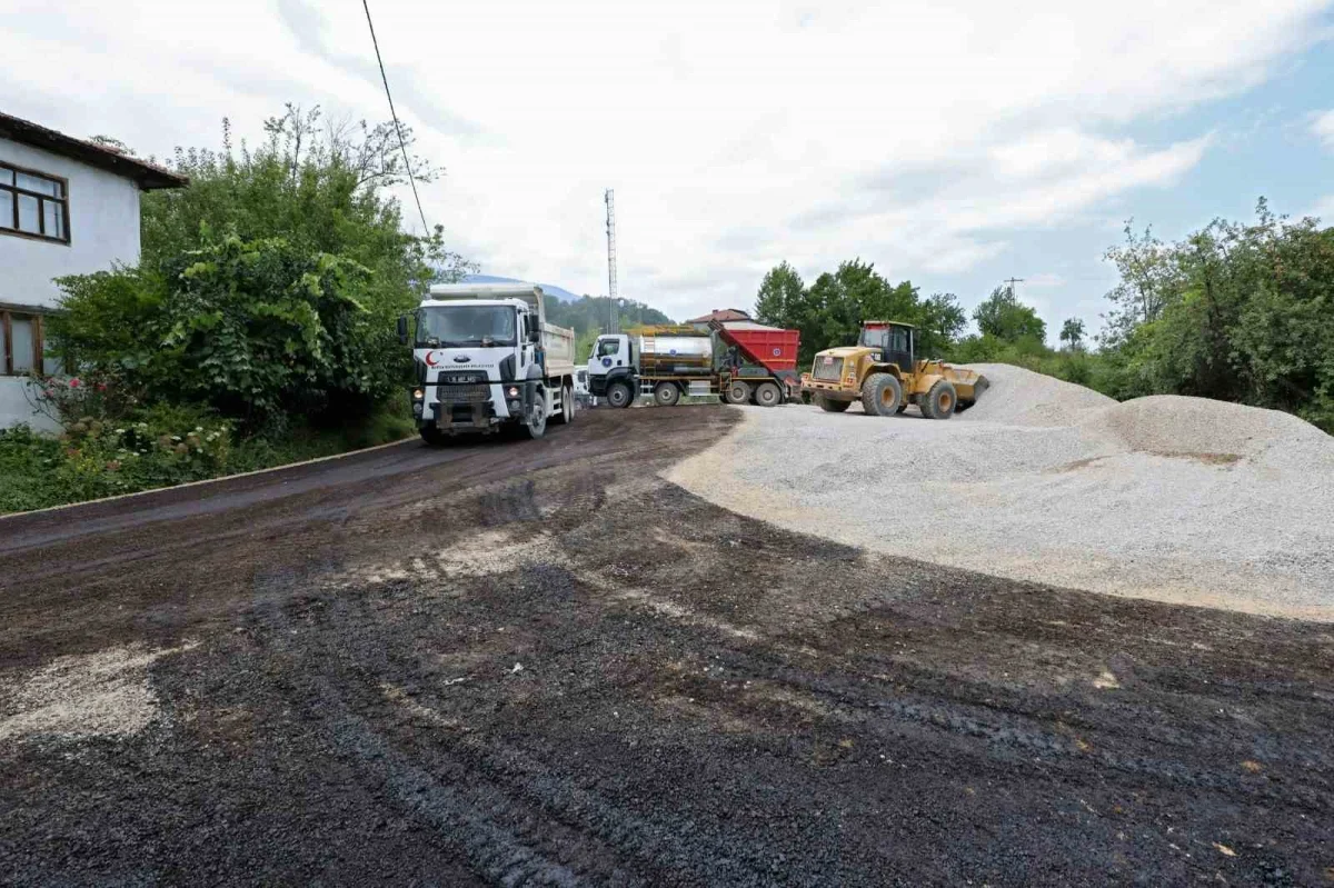 Bursa İnegöl kırsalında 18 kilometrelik yol yenileniyor
