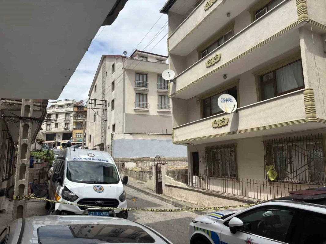 Kocaeli İzmit'te eski eşinin kocasını vurup intihara kalkıştı