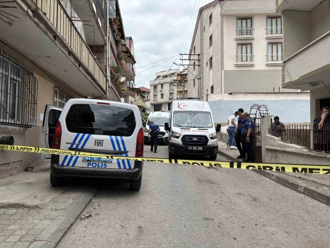 Kocaeli İzmit'te eski eşinin kocasını vurup intihara kalkıştı
