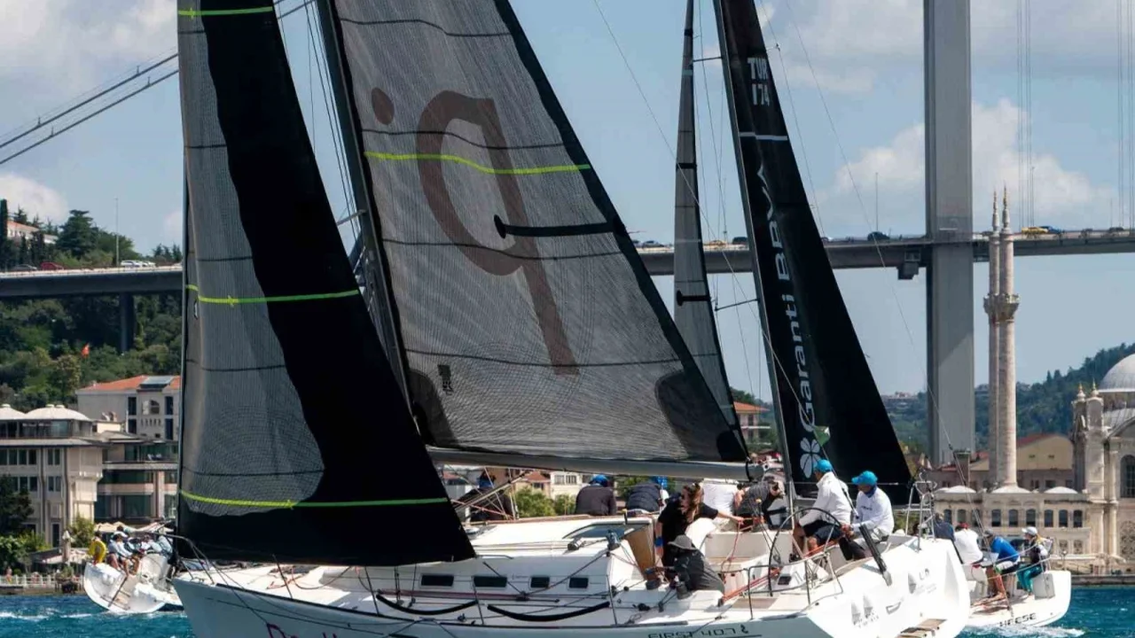 TAYK-Eker Olympos Regatta İstanbul Boğazı'nda sona erdi